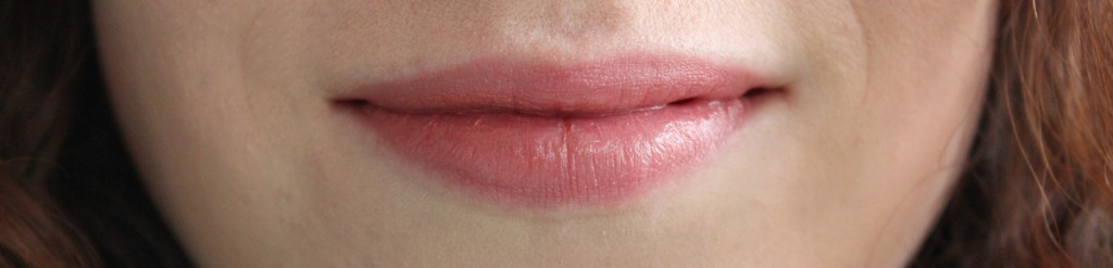 rouge-à-lèvre-rose-poudré-yves-rocher